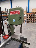 Samur verticale bandzaagmachine, Ophalen