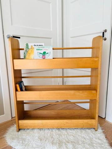 Vintage schoolkast boekenkast boekenrek kinderkast retro beschikbaar voor biedingen