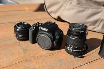 Canon EOS 250D met 18-55mm en 50mm lens + tas beschikbaar voor biedingen