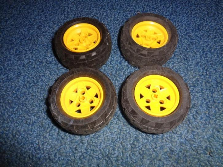 Partij Q18=4x Lego technic wielen 68.8x36, Kinderen en Baby's, Speelgoed | Duplo en Lego, Gebruikt, Lego, Losse stenen, Ophalen of Verzenden