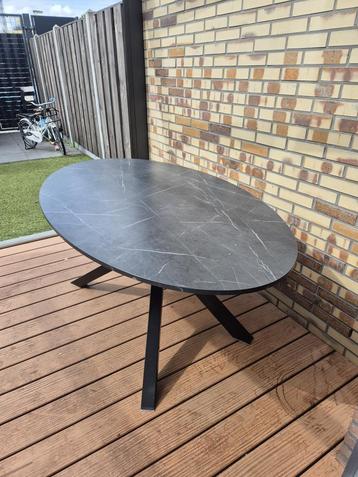 Mariedamm eettafel ovaal marmer