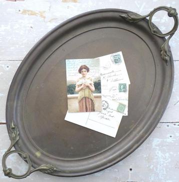 Oud messing dienblad beschikbaar voor biedingen