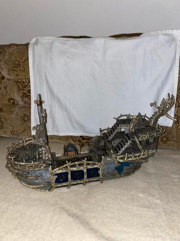 Mega Bloks Pyrates Ghost Ship Piratenschip vol Avontuur beschikbaar voor biedingen