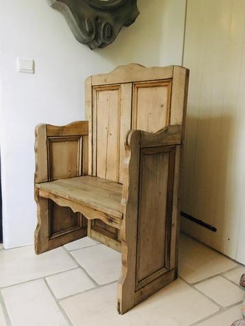 Héél oud landelijk pinch pine bankje! beschikbaar voor biedingen