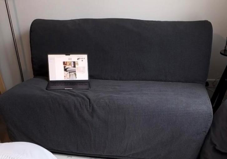 LYCKSELE HÅVET Slaapbank - Zwart + 1 hoes, Huis en Inrichting, Slaapkamer | Slaapbanken, Zo goed als nieuw, 140 cm, 190 cm of minder