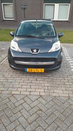 Peugeot 107 1.0 12V 5DR 2010 Grijs, Voorwielaandrijving, Stof, 4 stoelen, 68 pk