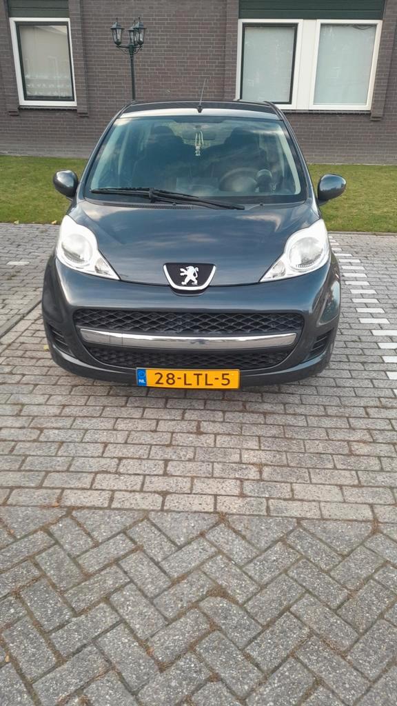 Peugeot 107 1.0 12V 5DR 2010 Grijs, Auto's, Peugeot, Particulier, Benzine, A, Hatchback, Handgeschakeld, Origineel Nederlands