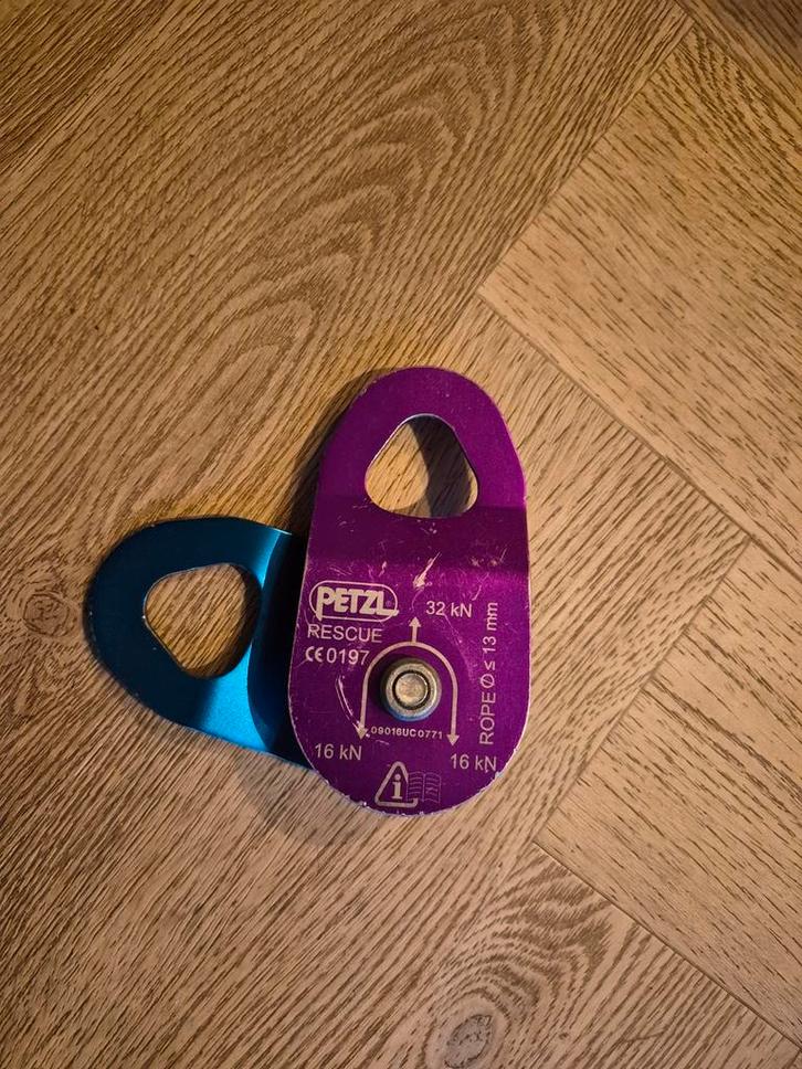 2x Petzl
Rescue katrol, Sport en Fitness, Klimsport, Gebruikt, Klimsport-accessoire, Ophalen of Verzenden