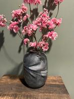 Vaas marmer look vase the world, Ophalen of Verzenden, Zo goed als nieuw, Overige kleuren, Minder dan 50 cm