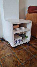 Verrijdbaar bijzettafeltje - Gebruikt, Huis en Inrichting, Kasten | Boekenkasten, Ophalen, Met plank(en), Gebruikt, Minder dan 25 cm