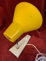 Vintage *Hala Zeist* wandlampje -geel/wit - mid-century, Ophalen of Verzenden, Gebruikt, Vintage - mid-century, E27 (groot)