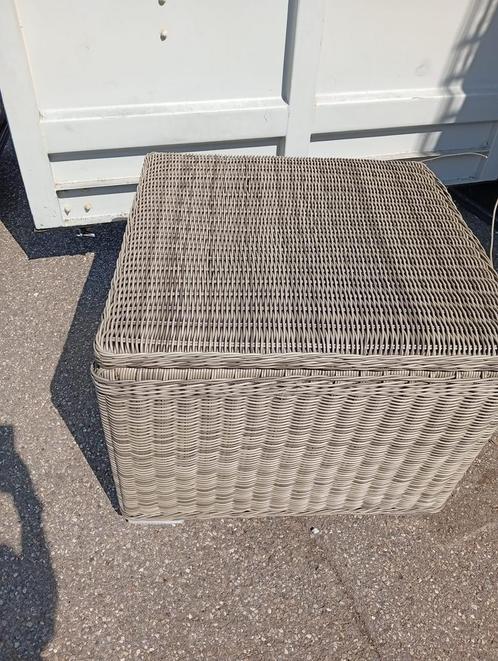 Wicker kussenbox 85x85 cm, Tuin en Terras, Tuinmeubel-accessoires, Zo goed als nieuw, Ophalen