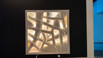 Abstract schilderij met innerlijk licht beschikbaar voor biedingen