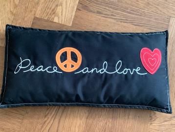 Langwerpig kussen ‘peace and love’ IKEA - ZGAN beschikbaar voor biedingen