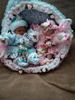 Kunstenaar babys 20 cm in knuffel zakje met hun knuffels, Verzenden
