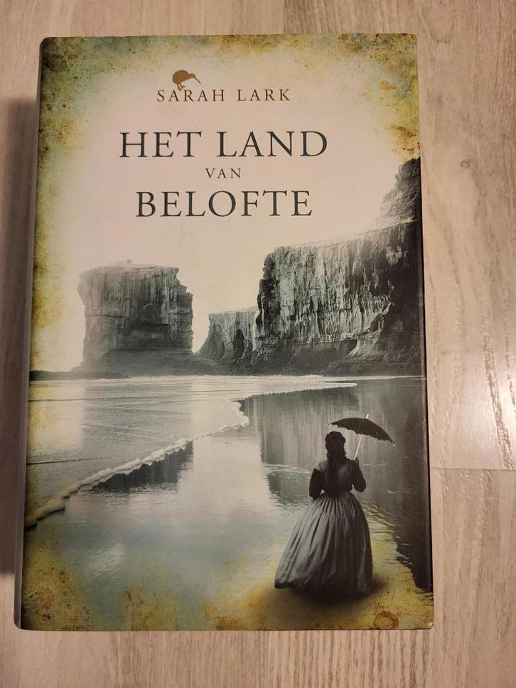 Het land van belofte Sarah Lark, Boeken, Romans, Zo goed als nieuw, Verzenden