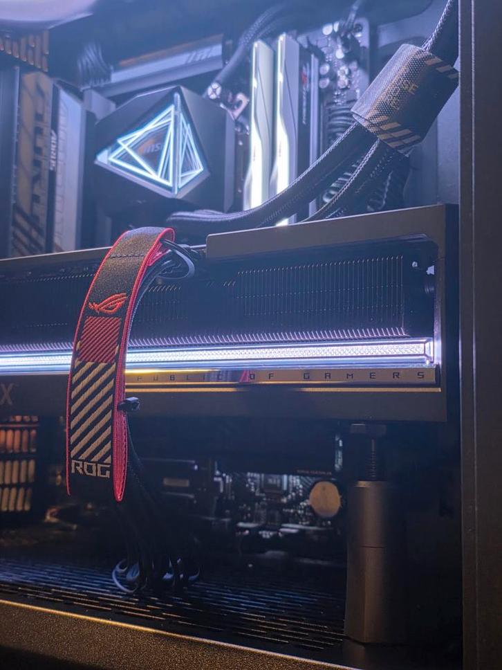 Gaming Pc - ROG ASTRAL 5080 - 26CL DDR5 - 9800X3D, Computers en Software, Videokaarten, Zo goed als nieuw, PCI-Express 4.0, GDDR6