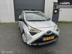 Toyota Aygo 1.0 VVT-i x-fun | bluetooth | NL-auto, Auto's, Toyota, Voorwielaandrijving, Gebruikt, Euro 6, Met garantie (alle)