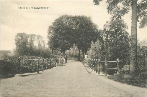 (379-242-035) Willemstad, Verzamelen, Ansichtkaarten | Nederland, Noord-Brabant, Verzenden