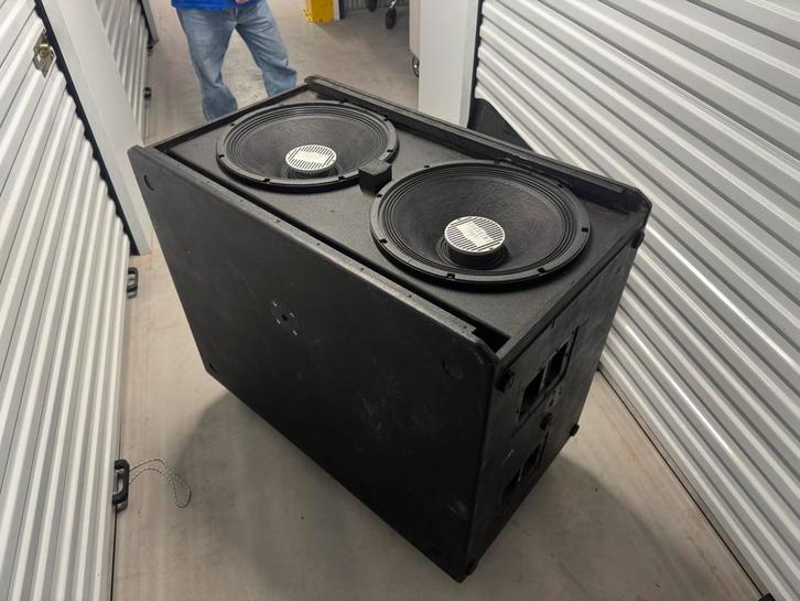 JBL subwoofer kast zonder drivers, Auto diversen, Autospeakers, Zo goed als nieuw, Ophalen