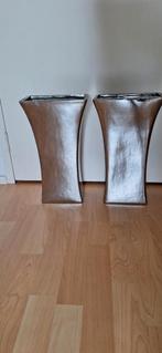 2 Zilveren Bloempotten / Vazen, Huis en Inrichting, Woonaccessoires | Vazen, Ophalen of Verzenden, Overige kleuren, Overige materialen