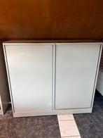 Oude archiefkast wit met schuifdeuren, Huis en Inrichting, Kasten | Roldeurkasten en Archiefkasten, Ophalen, Gebruikt, 25 tot 50 cm