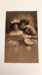 Antieke kaart. 2 vrouwen, bladmuziek, gitaar. 1915, Verzamelen, Gelopen, Verzenden