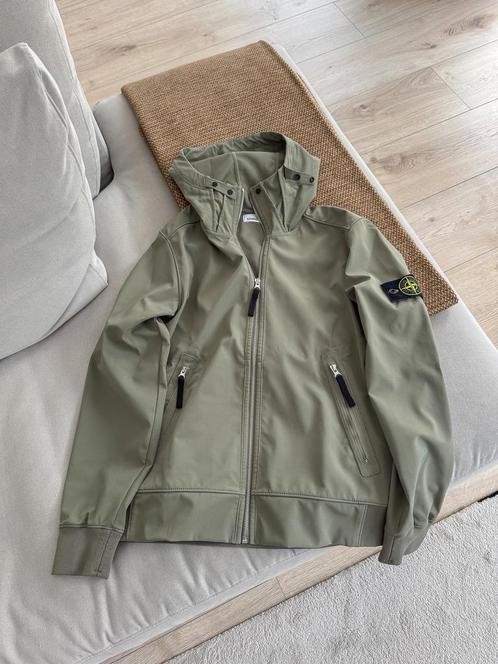 Stone Island LIGHT SOFT SHELL-R - Heren Maat “M”, Kleding | Heren, Jassen | Zomer, Zo goed als nieuw, Groen, Ophalen of Verzenden