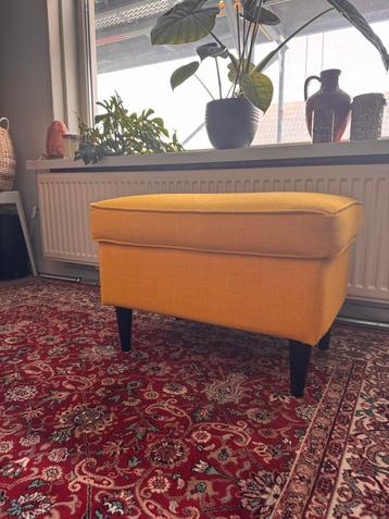 Mosterdgele poef / voetenbank - 40x60x39 cm beschikbaar voor biedingen