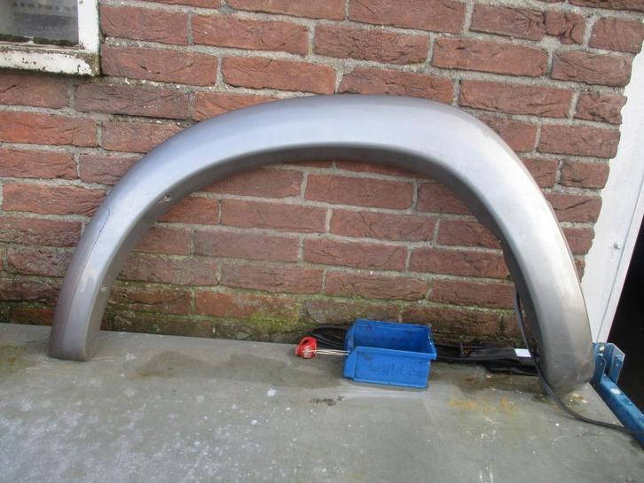 Toyota RAV 4      links achterspatbord rand van een 3 deur.s, Auto-onderdelen, Carrosserie en Plaatwerk, Spatbord, Toyota, Gebruikt