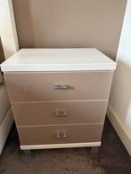 Nachtkastjes 2x - Beige/Wit, Huis en Inrichting, Ophalen, Minder dan 45 cm, 55 tot 70 cm, Zo goed als nieuw