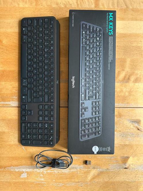 Logitech MX Keys, Computers en Software, Toetsenborden, Zo goed als nieuw, Qwerty, Draadloos, Multimediatoetsen, Ophalen