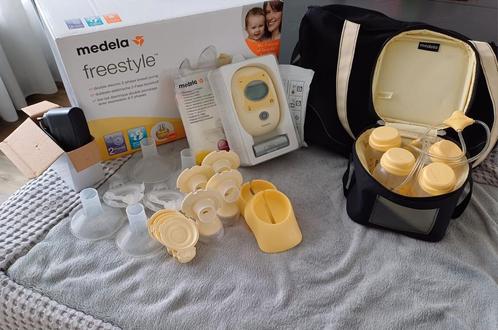 Medela Freestyle kolfset + toebehoren, Kinderen en Baby's, Babyvoeding en Toebehoren, Zo goed als nieuw, Ophalen