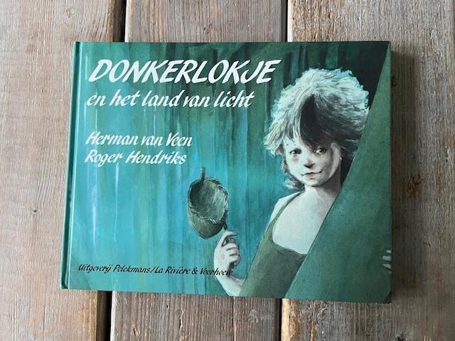 Donkerlokje en het land van licht. Herman van Veen., Boeken, Kinderboeken | Jeugd | onder 10 jaar, Zo goed als nieuw, Fictie algemeen