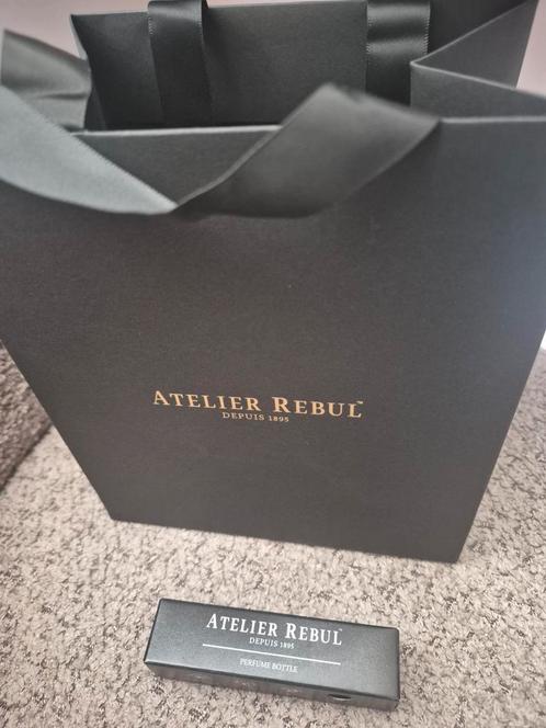 ATELIER REBUL travel spray parfum NIEUW leeg zwart, Sieraden, Tassen en Uiterlijk, Uiterlijk | Parfum, Nieuw, Ophalen of Verzenden