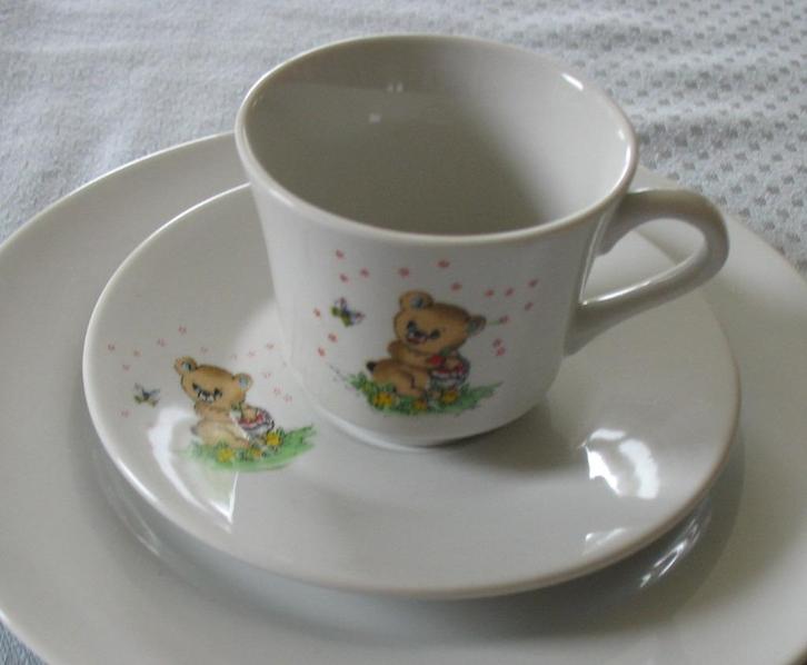 Kinderservies, Huis en Inrichting, Keuken | Servies, Gebruikt, Kop(pen) en/of Schotel(s), Overige stijlen, Porselein, Ophalen of Verzenden