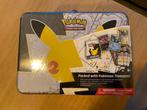 Pokemon Celebrations Collectors Chest, Hobby en Vrije tijd, Verzamelkaartspellen | Pokémon, Nieuw, Foil, Ophalen of Verzenden