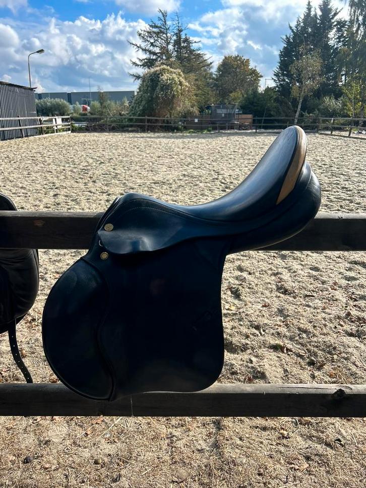 Nette Prestige en Hulsebos zadels te koop!, Dieren en Toebehoren, Paarden en Pony's | Zadels, Gebruikt, Overige soorten, Ophalen