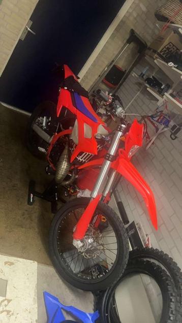 Beta rr 50 rode kappenset ook ruilen tegen wit beschikbaar voor biedingen