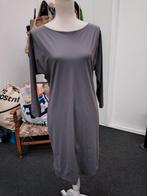 LaDress jurk maat XS., Kleding | Dames, Jurken, Ophalen of Verzenden, Zo goed als nieuw, Knielengte, Grijs