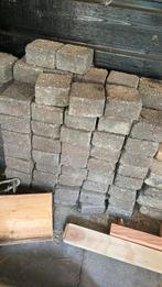 Gratis koppelstones 10x10, Ophalen, Gebruikt, Beton, Klinkers