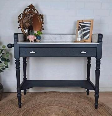 Wasmeubel met marmeren blad beschikbaar voor biedingen