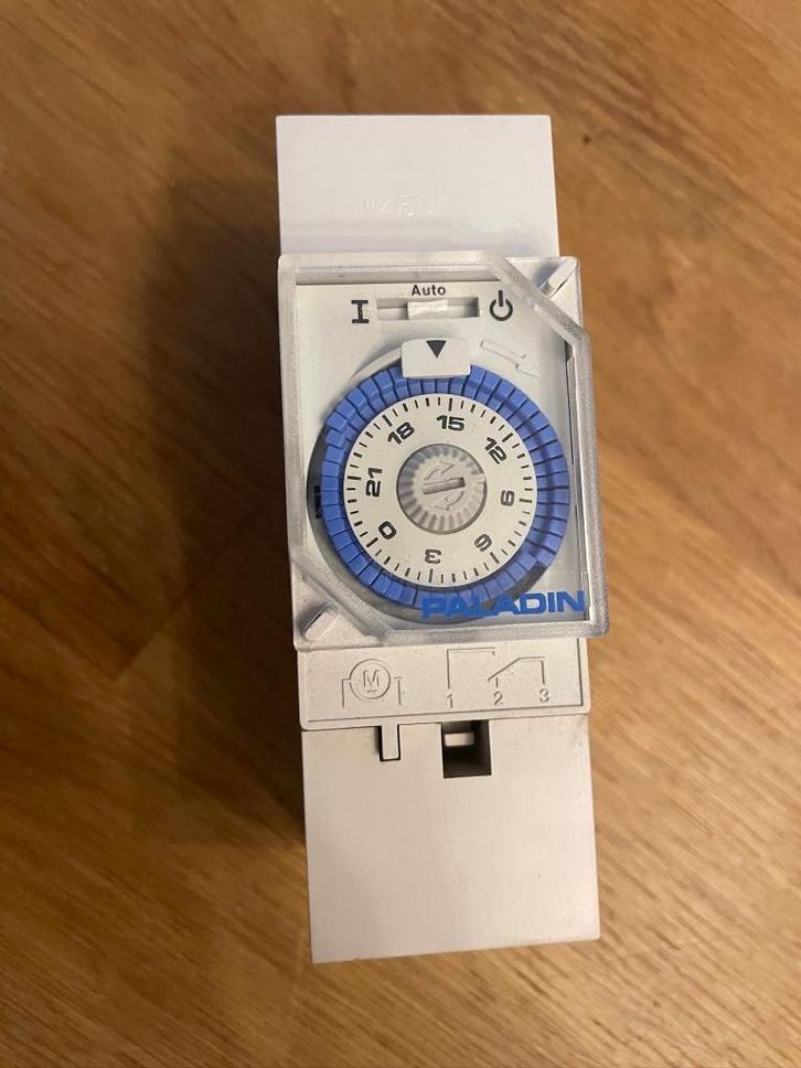 Paladin Schakelklok, Hobby en Vrije tijd, Elektronica-componenten, Zo goed als nieuw, Ophalen of Verzenden