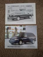 2x autofolder Chrysler Grand Voyager van, Boeken, Verzenden, Zo goed als nieuw, Overige merken