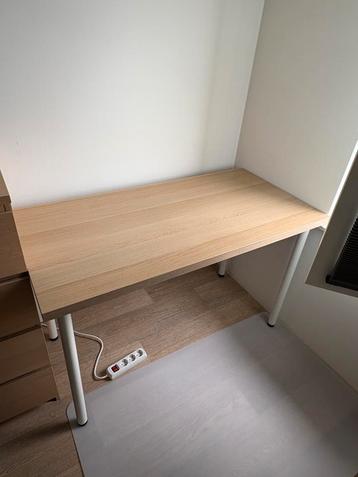 Mooie bureautafel als nieuw