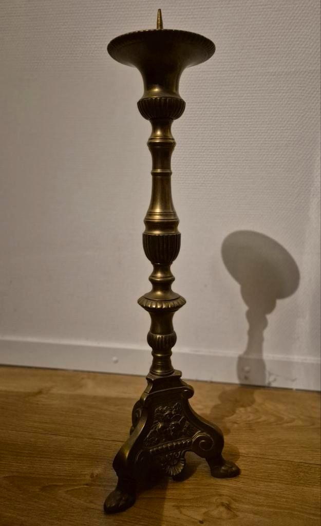 Antieke kandelaar van koper of brons, Antiek en Kunst, Antiek | Kandelaars, Koper of Brons, Ophalen