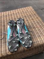 Voetbalschoenen, Sport en Fitness, Maat XS of kleiner, Ophalen of Verzenden, Gebruikt, Schoenen