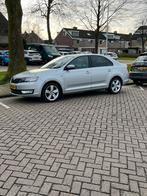 Skoda Rapid 1.2 TSI 77KW 2013 Grijs, Auto's, Skoda, 47 €/maand, Origineel Nederlands, Te koop, Zilver of Grijs