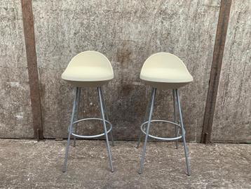 Design barkruk Midj van Roberto Foschia beschikbaar voor biedingen