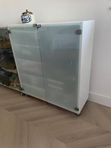 1 unieke IKEA Ivar kast met glazen deuren 80cmx82cmx29cm - afbeelding 10